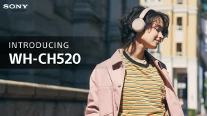 هدفون بلوتوثی سونی مدل Sony WH-CH520 یک انتخاب عالی برای افرادی است که به دنبال تجربه‌ای عالی از صدای استریو و راحتی در استفاده هستند. این هدفون با طراحی سبک، صدای شفاف و ویژگی‌های پیشرفته، یکی از بهترین گزینه‌ها برای استفاده روزمره، ورزش و مسافرت‌ها محسوب می‌شود. ویژگی‌های برجسته: صدای با کیفیت عالی: هدفون Sony WH-CH520 به فناوری صدای عالی مجهز است که وضوح و عمق صدا را افزایش می‌دهد تا از هر موسیقی یا مکالمه لذت ببرید. اتصال بلوتوث پایدار: با بلوتوث نسخه 5.0، این هدفون امکان اتصال سریع و پایدار به انواع دستگاه‌های بلوتوثی مانند گوشی‌های هوشمند، تبلت‌ها و لپ‌تاپ‌ها را فراهم می‌کند. طراحی سبک و راحت: این هدفون با وزن سبک و طراحی ارگونومیک خود، حتی پس از استفاده طولانی‌مدت نیز احساس راحتی می‌دهد و برای استفاده روزانه ایده‌آل است. عمر باتری طولانی: هدفون WH-CH520 با عمر باتری حداکثر 50 ساعت، به شما این امکان را می‌دهد که بدون نیاز به شارژ مجدد مدت زمان زیادی از آن استفاده کنید. دکمه‌های کنترلی ساده: این هدفون دارای دکمه‌های کنترلی ساده برای تنظیم حجم صدا، پاسخ به تماس‌ها و کنترل موسیقی است، که به شما امکان می‌دهد به راحتی از آن استفاده کنید. پشتیبانی از تماس‌های تلفنی: با میکروفون داخلی با کیفیت، هدفون WH-CH520 به شما این امکان را می‌دهد که تماس‌های تلفنی خود را با کیفیت بالا و بدون نویز دریافت و پاسخ دهید. سازگاری با دستیار صوتی: این هدفون از دستیار صوتی گوگل اسیستنت و الکسا پشتیبانی می‌کند و شما می‌توانید با دستورات صوتی دستگاه‌های خود را کنترل کنید. طراحی تاشو: هدفون WH-CH520 به گونه‌ای طراحی شده است که قابلیت تا شدن دارد، بنابراین می‌توانید آن را به راحتی در کیف خود حمل کنید و فضای کمی اشغال کند. هدفون سونی مدل WH-CH520 با ویژگی‌های پیشرفته خود، انتخابی عالی برای استفاده روزانه، ورزش و سفر است. با صدای شفاف، راحتی در استفاده و عمر باتری طولانی، این هدفون برای کسانی که به کیفیت صدا و راحتی اهمیت می‌دهند، گزینه‌ای بی‌نظیر است. کلمات کلیدی: هدفون بلوتوثی سونی، Sony WH-CH520، هدفون سونی با صدای شفاف، هدفون با عمر باتری طولانی، هدفون سونی با طراحی سبک، هدفون با میکروفون داخلی، هدفون سونی با دستیار صوتی، هدفون سونی برای تماس تلفنی، هدفون بلوتوثی تاشو سونی